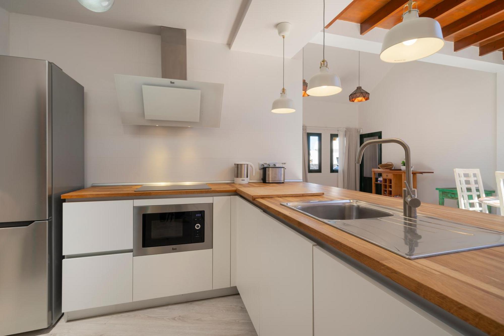 Lanzahost Casa Sunny Seafront Villa Коста Тегисе Екстериор снимка